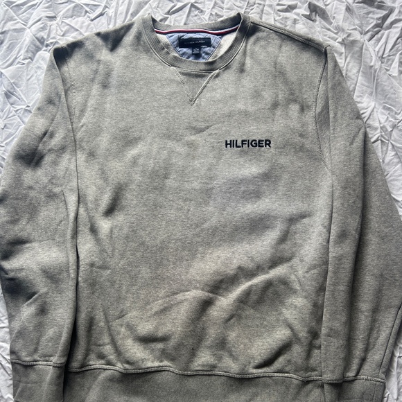 Tommy Hilfiger Sweatshirt - Picture 1 of 2